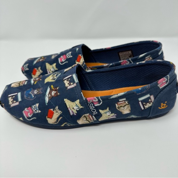 Skechers BOBS for Cats Blue Slip-On Shoes women’s 8.5. Cats with glasses, books - Picture 3 of 16